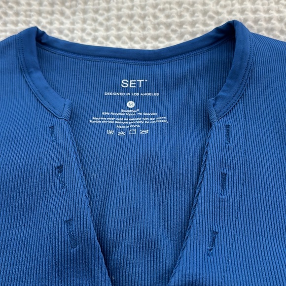 SET Top - Picture 5 of 6